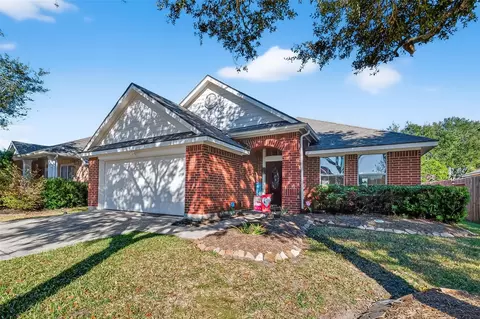 383 Livingstone Ln, League City, TX 77573