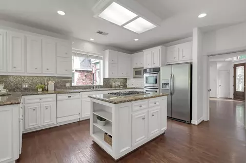 Kitchen - 16403 Agusta Ct, Spring, TX 77379 photo 3 of 4