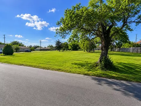000 14th St, Port Arthur, TX 77640