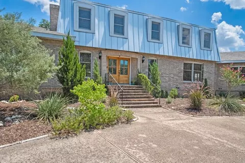 110 W Sierra Cir, San Marcos, TX 78666