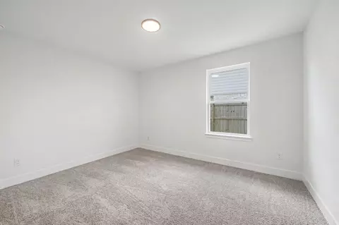 Bedroom - 8 Gemstone Ct, Angleton, TX 77515 photo 3 of 7