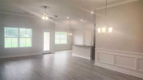 Living - 8 Gemstone Ct, Angleton, TX 77515 photo 1 of 2