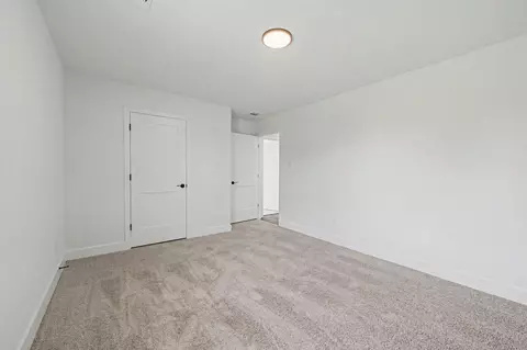 Bedroom - 8 Gemstone Ct, Angleton, TX 77515 photo 5 of 7