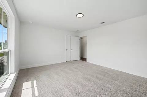 Bedroom - 8 Gemstone Ct, Angleton, TX 77515 photo 7 of 7