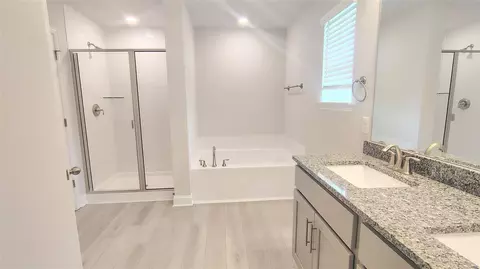 Bath - 8 Gemstone Ct, Angleton, TX 77515 photo 1 of 5