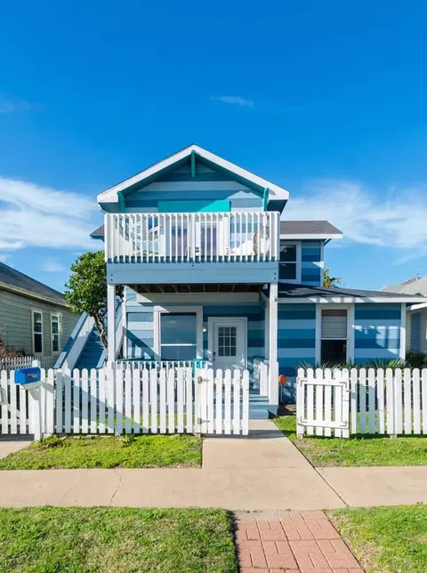 1310 Avenue N 12, Galveston, TX 77550