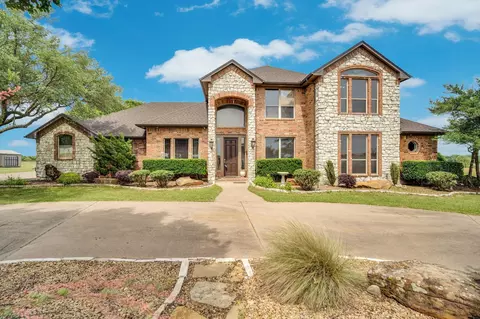 241 Cody Rd, Ennis, TX 75119
