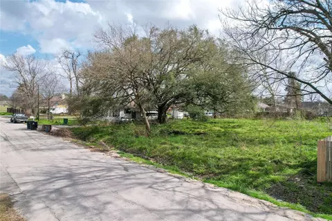 0 Burbank St, Houston, TX 77076