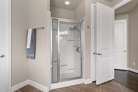 Bath - 7716 Aria Loop, Austin, TX 78736 photo 5 of 9