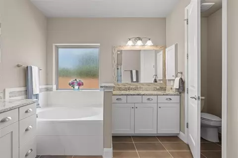 Bath - 7716 Aria Loop, Austin, TX 78736 photo 2 of 9