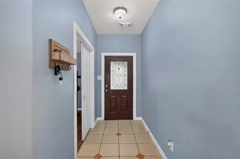 Entry Way - 1414 Merryglen Ct, Spring, TX 77373 photo 2 of 3