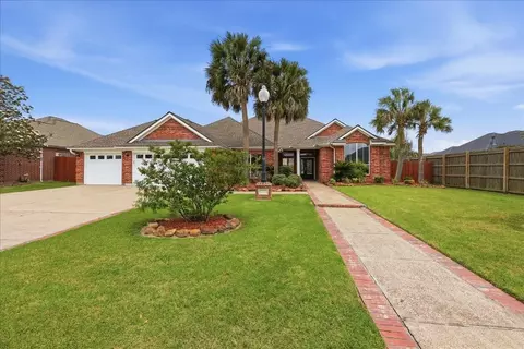 6335 Chasse Stone Dr, Orange, TX 77632