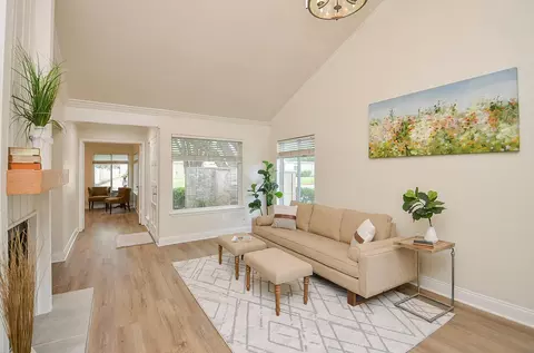 11636 Village Place Dr #321, Houston, TX 77077