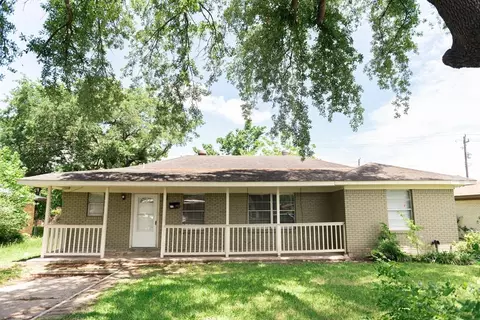 108 Chandler Dr, Baytown, TX 77521