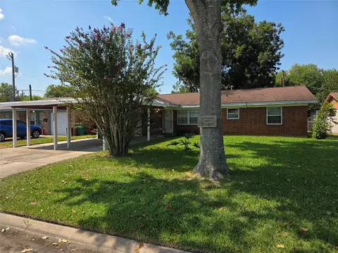 322 Elaine St, La Marque, TX 77568
