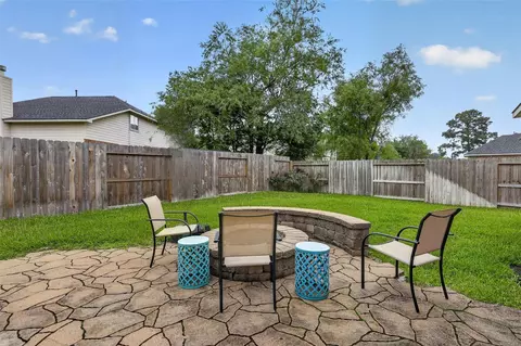 Exterior - 25710 Crisp Spring Ln, Spring, TX 77373 photo 6 of 7