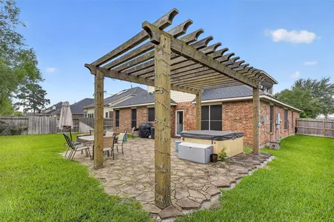 Exterior - 25710 Crisp Spring Ln, Spring, TX 77373 photo 4 of 7