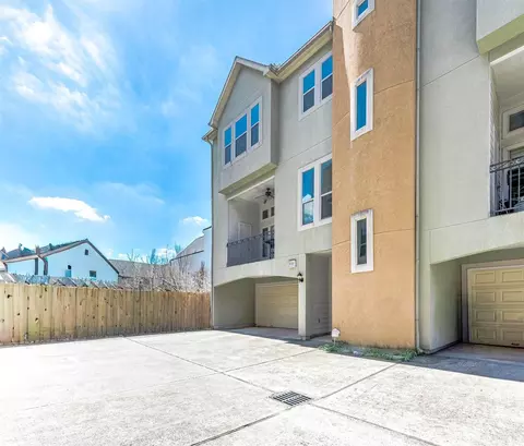 5723 Petty St, Houston, TX 77007