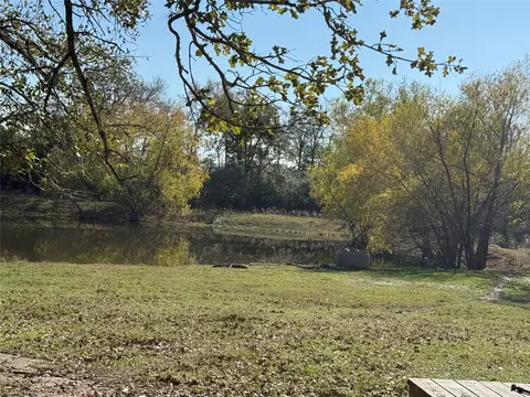 7538 Rocky Ridge Ln, Madisonville, TX 77864