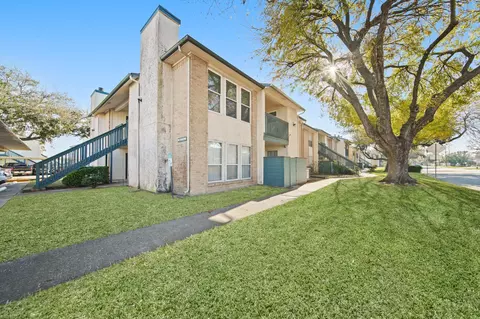 250 El Dorado Blvd #210, Webster, TX 77598