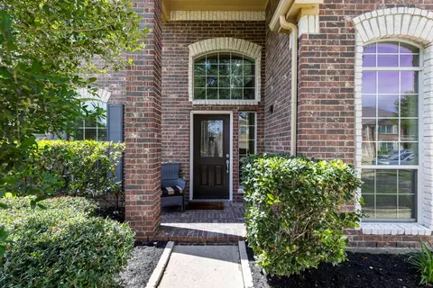 11027 Hilltop Park Ln, Cypress, TX 77433