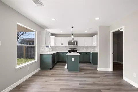 Kitchen - 2406 Pinpoint Dr, Spring, TX 77373 photo 2 of 6