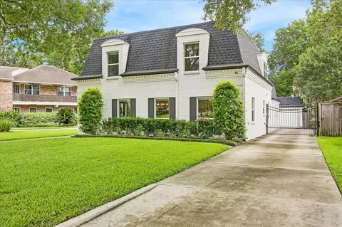 215 Greenpark Dr, Houston, TX 77079