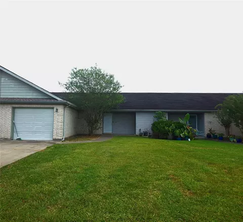 1 Prairie Knoll Dr # C, Santa Fe, TX 77510