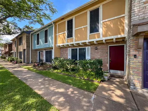 5218 Milwee St #2, Houston, TX 77092