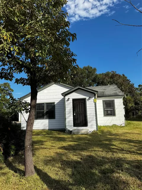 7119 Ley Rd, Houston, TX 77028