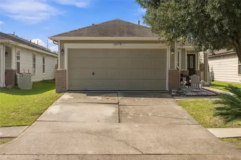6515 Green Pear Ln, Houston, TX 77049