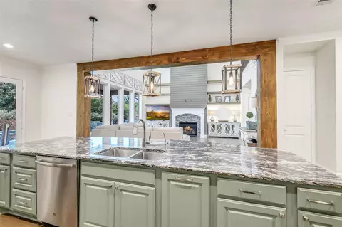 Kitchen - 27614 Long Cliff Ln, Spring, TX 77386 photo 6 of 6