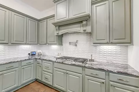 Kitchen - 27614 Long Cliff Ln, Spring, TX 77386 photo 2 of 6