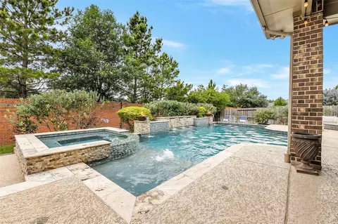 Exterior - 27614 Long Cliff Ln, Spring, TX 77386 photo 4 of 12