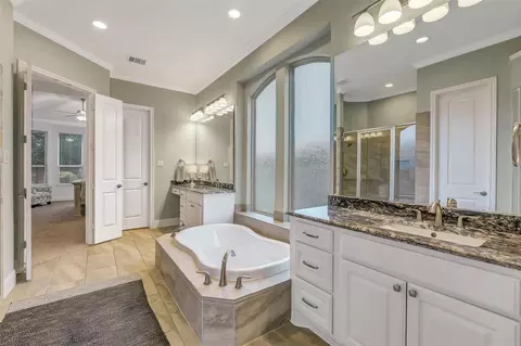 Bath - 27614 Long Cliff Ln, Spring, TX 77386 photo 3 of 9