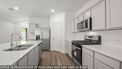 571 Belle Springs Ln, Conroe, TX 77301