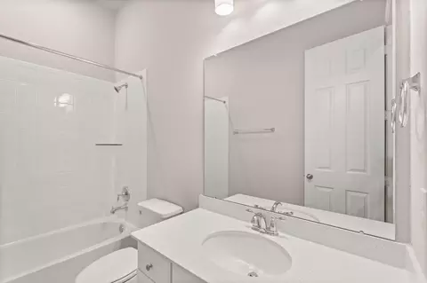 Bath - 16010 Switchgrass Ct, Crosby, TX 77532 photo 2 of 3