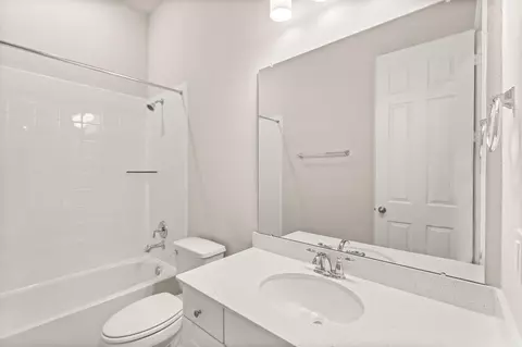 Bath - 16010 Switchgrass Ct, Crosby, TX 77532 photo 1 of 3