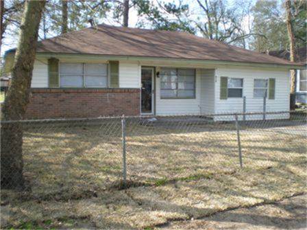 212 E Dallas St, Conroe, TX 77301 photo 1
