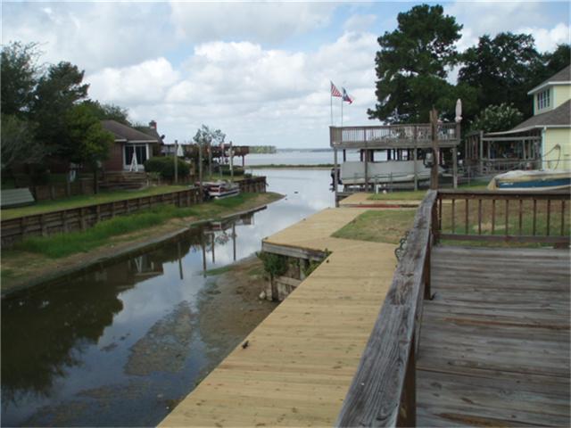 13047 Point Dr, Willis, TX 77318 photo 1