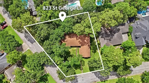 823 Saint George Ln, Houston, TX 77079