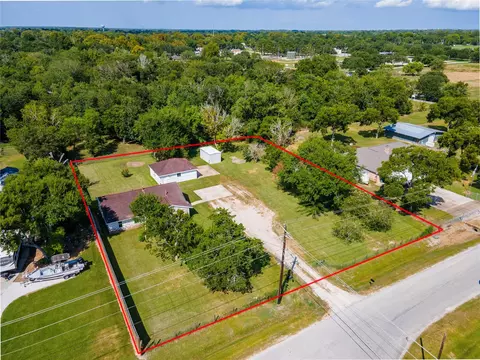 14608 Ash Rd, Santa Fe, TX 77517