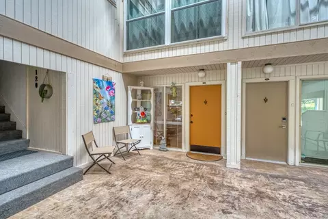 307 Poker Chip Dr #119, Horseshoe Bay, TX 78657