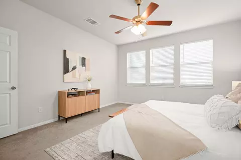 Bedroom - 241 E Broade St, Leander, TX 78641 photo 2 of 4