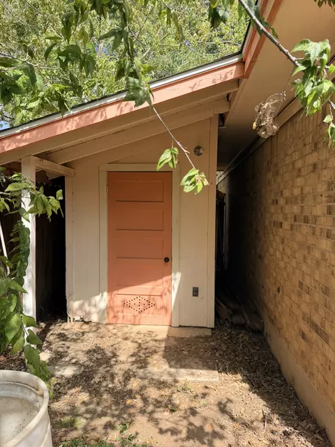 Other - 220 Parkview Dr, Luling, TX 78648 photo 2 of 2
