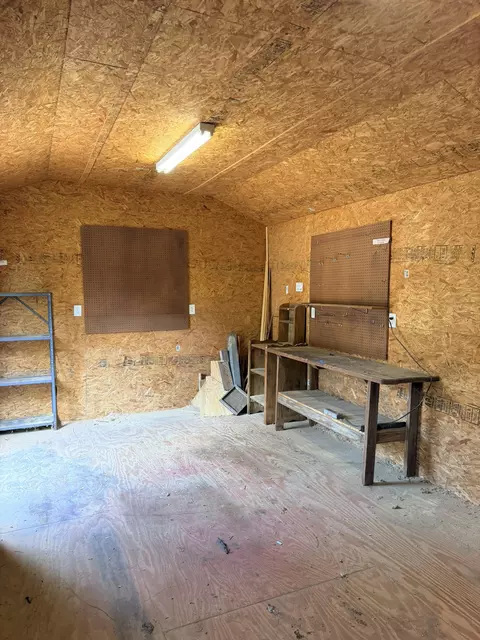 Other - 220 Parkview Dr, Luling, TX 78648 photo 1 of 2