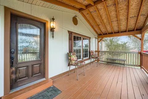 145 Alyssa Loop, Bastrop, TX 78602 photo 5