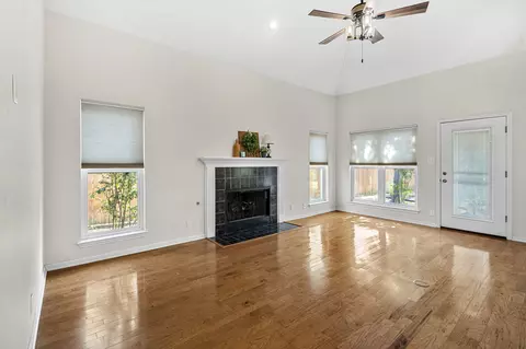 Living - 309 Riverview Dr, Georgetown, TX 78628 photo 5 of 5