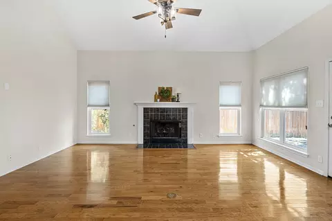 Living - 309 Riverview Dr, Georgetown, TX 78628 photo 4 of 5
