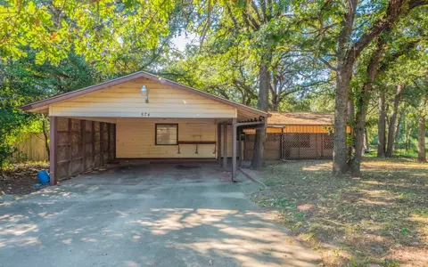 574 Oaklawn Dr, Rockdale, TX 76567
